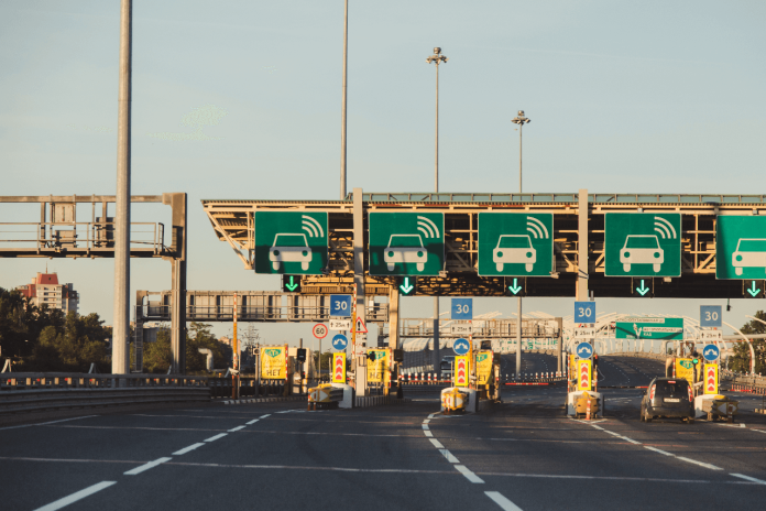 Gujarat’s Bharthana Toll Plaza Gujarat’s Bharthana Toll Plaza
