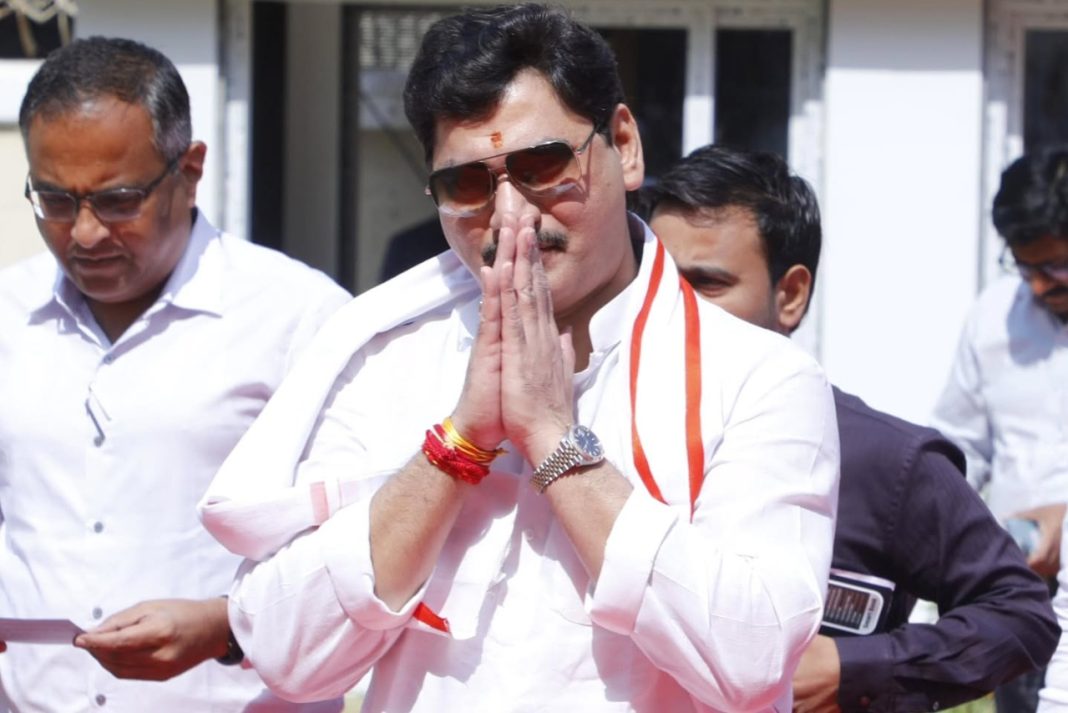 dhananjay munde