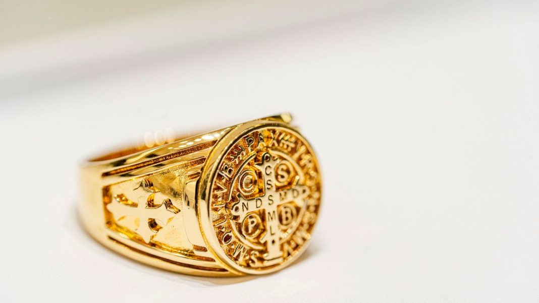 gold price August 23