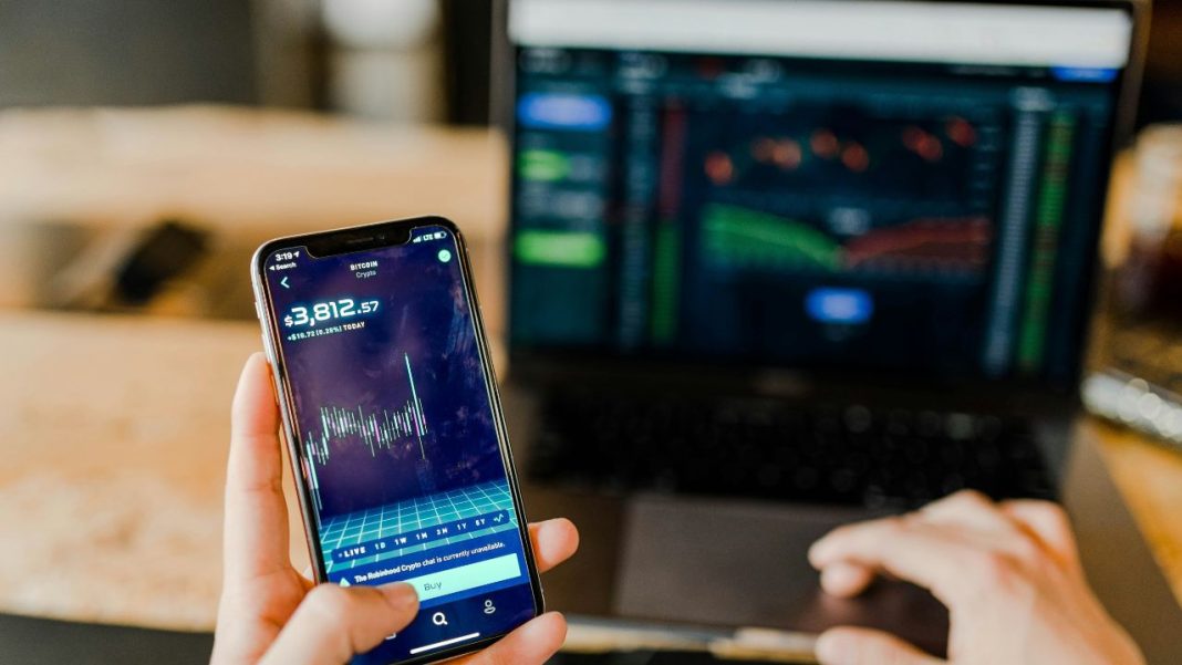 Investor Guide to Mutual Funds and SIPs: How to Invest Like a Smart Person