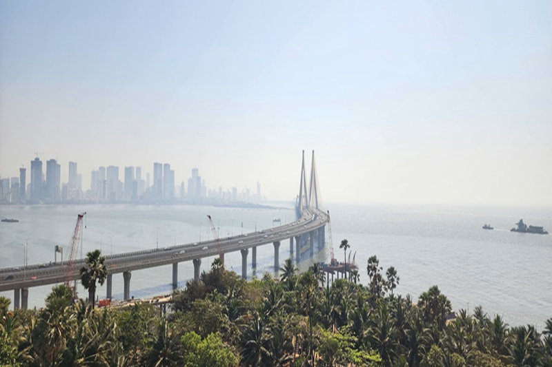 Safety Guidance & Health Risks In Focus: Air Quality Index Mumbai Today