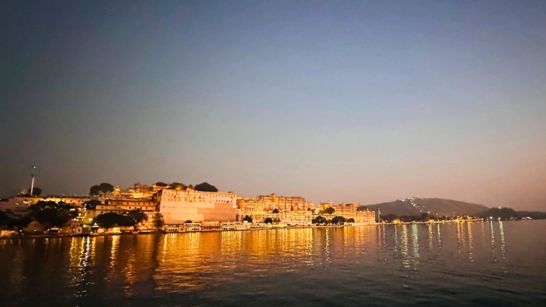 Udaipur Tourist Places Near Lakes and Scenic Viewpoints