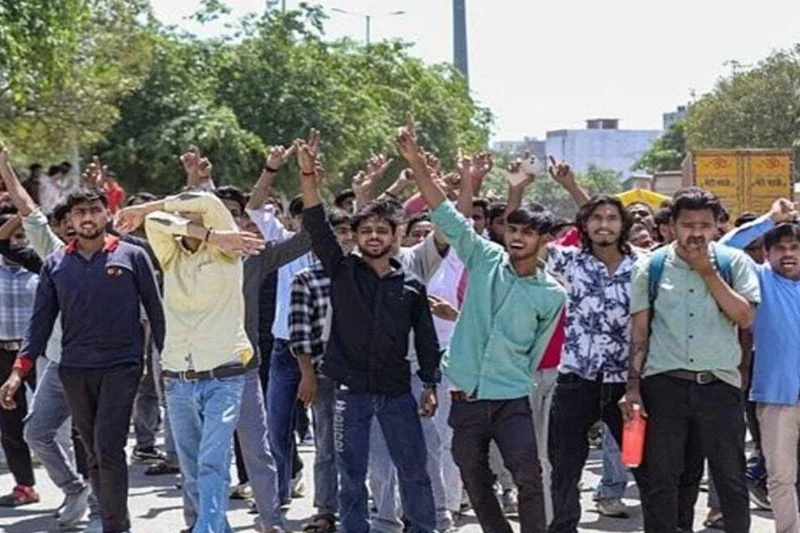 Centre Fast-Tracking National Floor Wage Rate After Noida Unrest — Will Workers See A Sharp Hike?