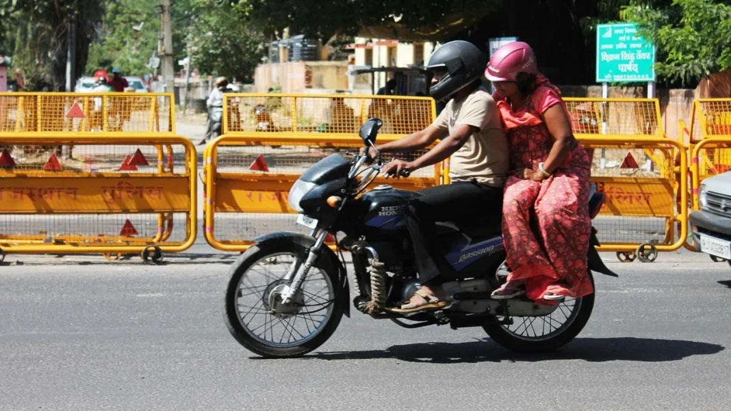 Got a Wrong Traffic Challan on Your Phone? 3 Steps to File an Online Grievance and Cancel the Fine Without Going to Court Wrong Traffic Challan