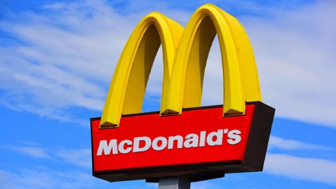Maharashtra FDA Suspends McDonald’s And Other Food Licences Over Flies, Cockroaches And Stale Food Maharashtra FDA food safety inspections at restaurants