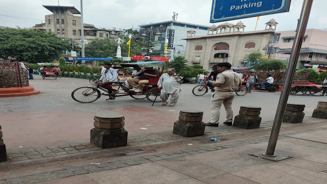 Delhi Brings In New Traffic Challan Rules With 50% Deposit For Court Appeals: What Changes For Drivers? Delhi Brings In New Traffic Challan